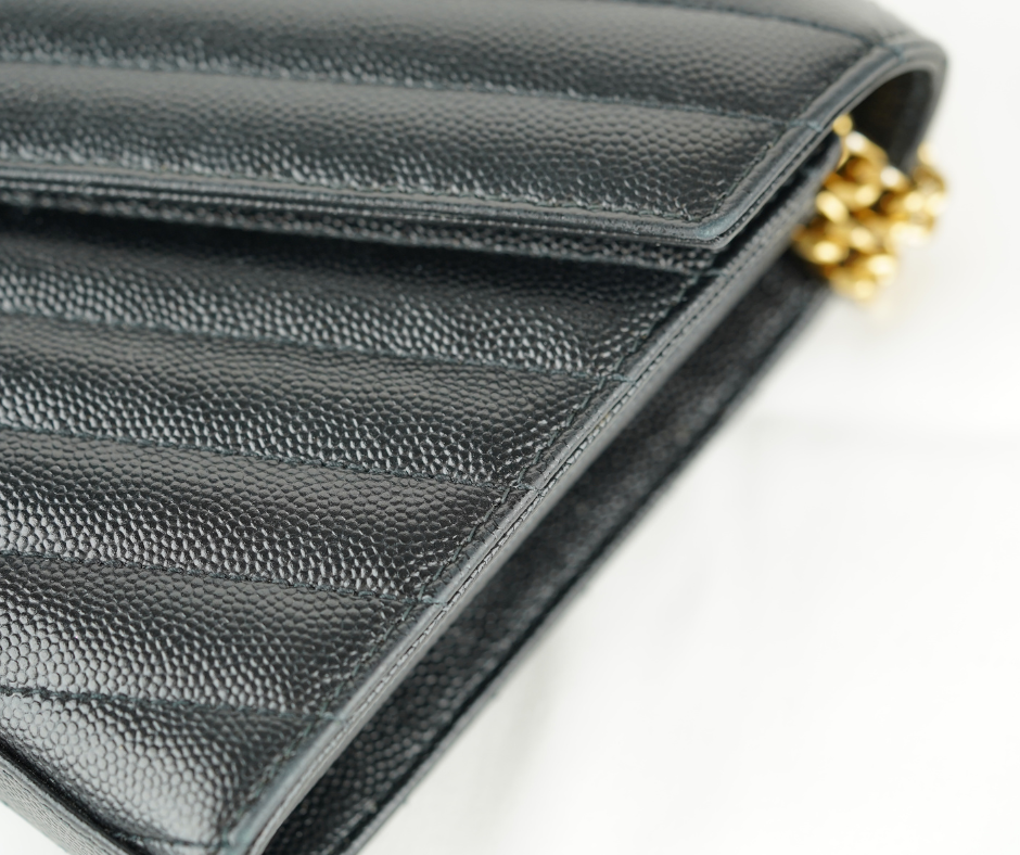 Pre-Loved Saint Laurent Grain De Poudre Matelasse Chevron Monogram Chain Wallet