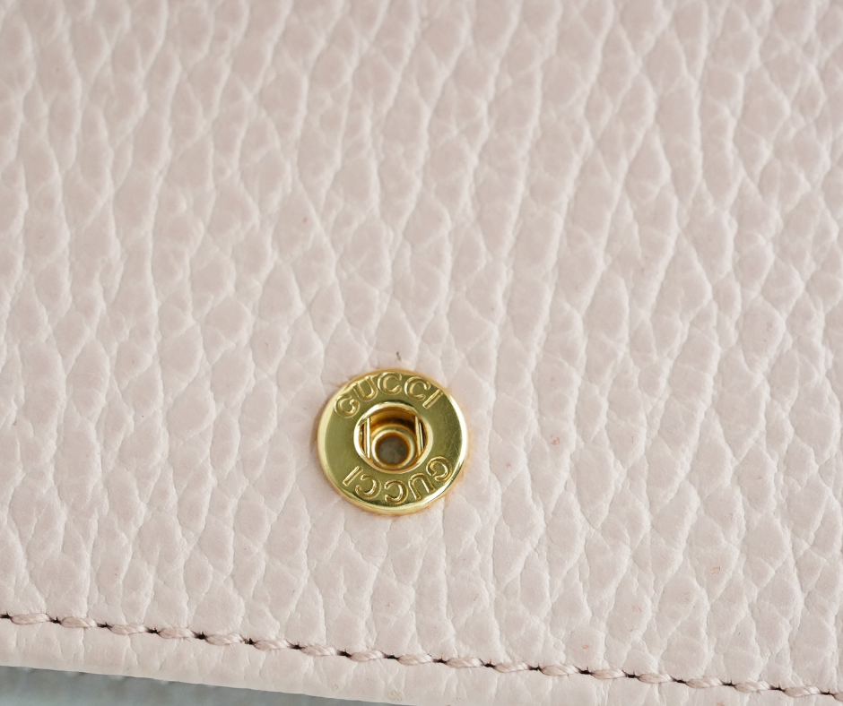 Pre-Loved Gucci Compact Bifold Wallet Leather in Gray Pink