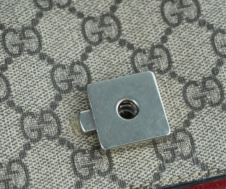 Pre-Loved Gucci Dionysus Shoulder Bag