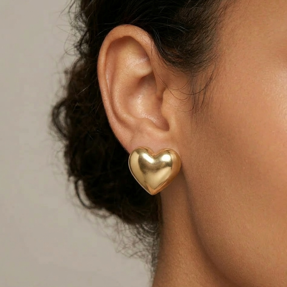 18K Japan Yellow Gold Heart Stud Earrings